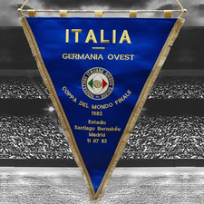 Pennant ricamato Italia v Germania Ovest finale mondiali 1982 misura 48 cm x ...