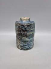Un vaso cilindrico squat