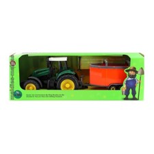 Trattore con rimorchio circa