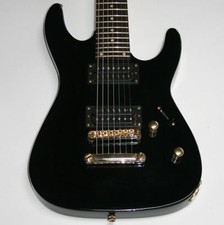 Chitarra, Siebensaiter, Corpo