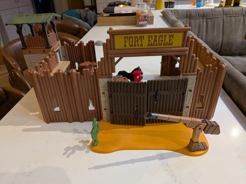 Playmobil fort eagle playset - playmobil,