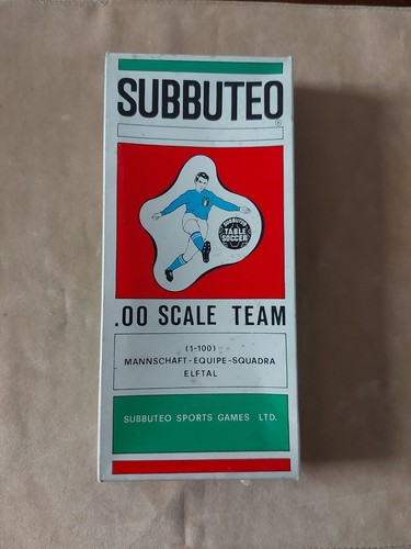 Subbuteo scale team - 00,