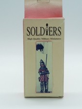 SOLDIERS SA-16 - Porta stendardo di Charles , Azincourt, 25 ottobre 1415 - 54 mm