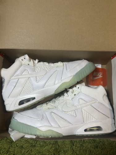 Nike air tech challenge - nike, iii
