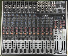 BEHRINGER XENYX X2222 a 22 canali