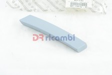 Front right paintable moulding - right,