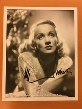 Fotografia firmata da Marlene Dietrich