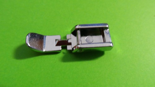 Piedino con cerniera stretto