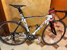 bici da corsa carbonio Fuji taglia M montata sram red 10 velocità. 