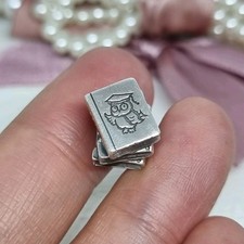 Ciondolo libro studio in