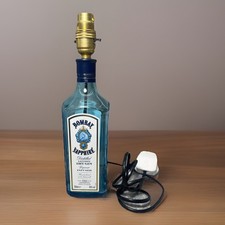 Bottiglia gin zaffiro Bombay