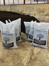 Humus di Lombrico Naturale - Fertilizzante Bio   6 sacchi da 25 kg  - 375 Litri)