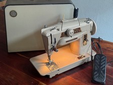 Macchina da cucire Singer 401