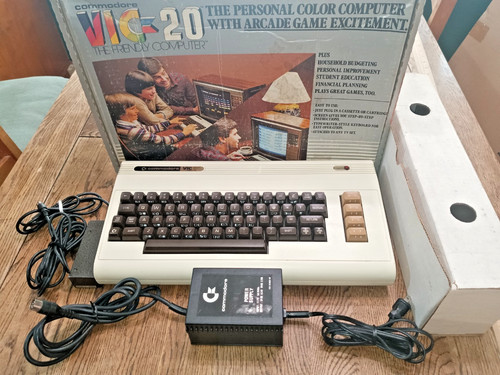 Commodore vic computer - commodore,