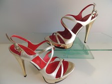 Sandali con tacco a spillo