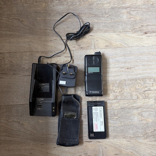Motorola 7500 antico telefono