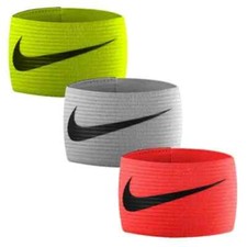 4900/125 NIKE FASCIA CAPITANO BRACCIO CAPTAIN ARMBAND ADULTO COLORI ASSORTITI