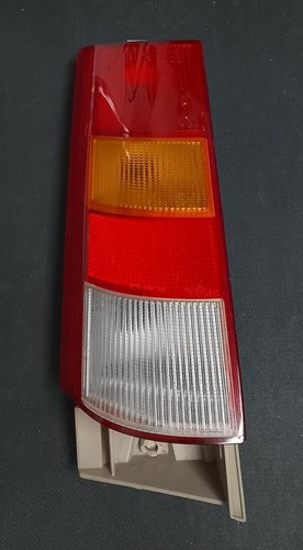 Fanale posteriore sinistro