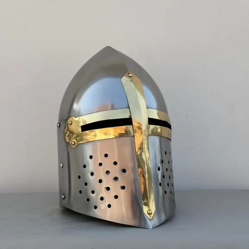 Elmetto medievale cavaliere