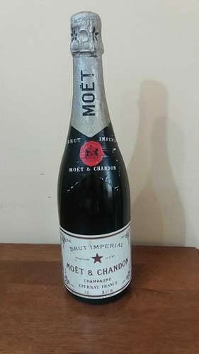 Moet chandon champagne - &, brut