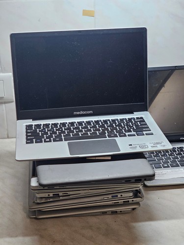 Pcs laptop job lot mediacom - 10,