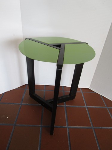 Tavolino rotondo postmoderno