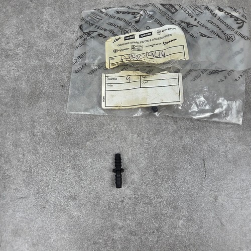 Attacco giunzione tubo benzina - attacco,