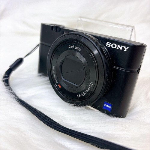 Fotocamera digitale compatta