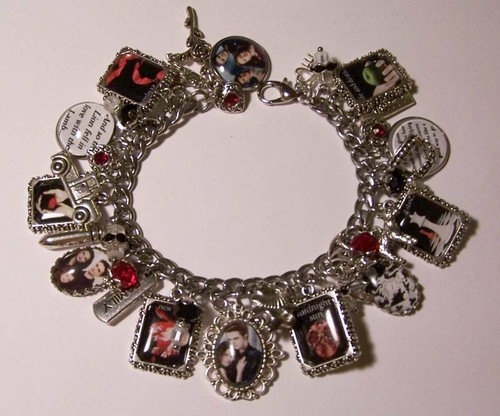 Bracciale charm ispirato - charm,