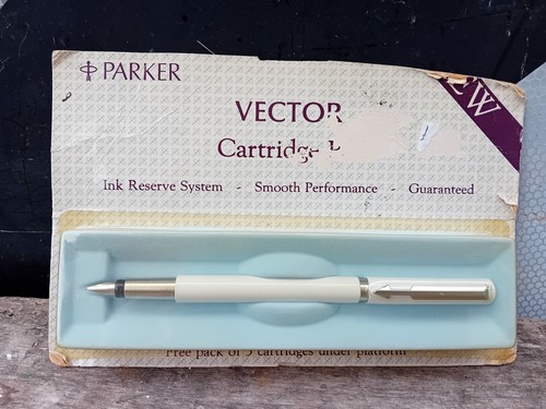 White parker vector fountain - vector,