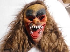 maschera mostro lupo in gomma con cappuccio in pelliccia