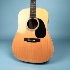 Chitarra acustica Martin D-28 2013 con documenti originali