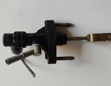 314200D010 POMPA FRIZIONE TOYOTA YARIS completa di attuatore originale