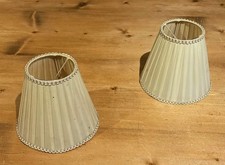 Coppia di vecchi paralumi "a