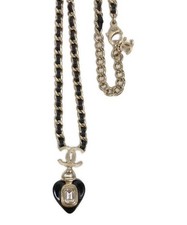 Collana CHANEL con motivo cuore marchio Coco