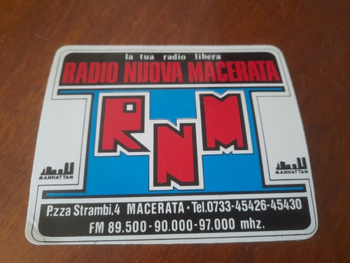 Adesivo radio nuova - d4),
