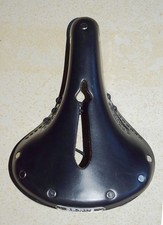 Sella corta intagliata Brooks