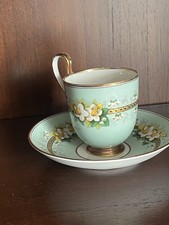 Antica tazza e piattino