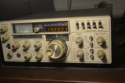 Yaesu 107 hf ham - ft-107_sm,