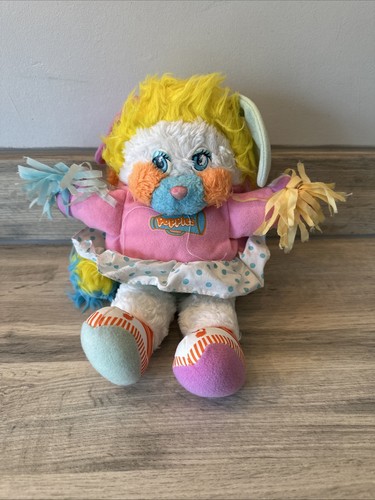 Peluche puffball cheerleader