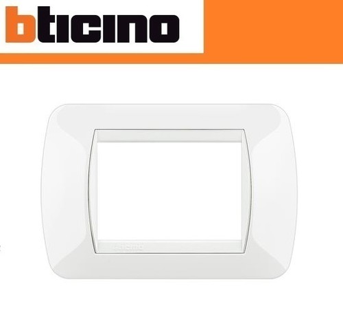 Placca posti bticino - 3, living
