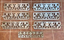 Lotto 7 applicazioni fregi in ottone per testata letto e oggetti vari vintage