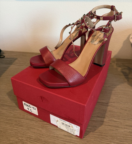 Valentino garavani rockstud - valentino,