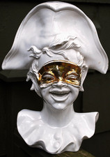 BUSTO TESTA MASCHERATA PALLA