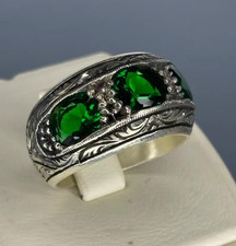 Anello da uomo in argento sterling fatto a mano: pietra verde smeraldo, design vintage intarsiato