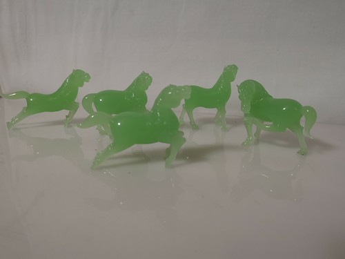 Set cinque piccoli cavalli - cinque,
