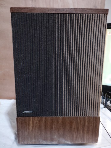 Vintage bose model 501 - model, left