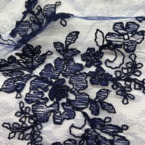 Tessuto tulle ricamato - ricamato, giada