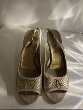 tacchi prada