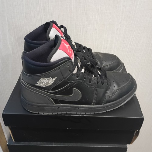 Air jordan mid - air,